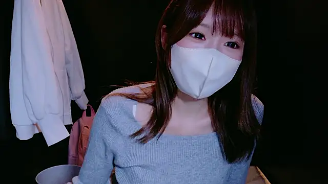 Yui-Ch online show from 13, 10, 2025