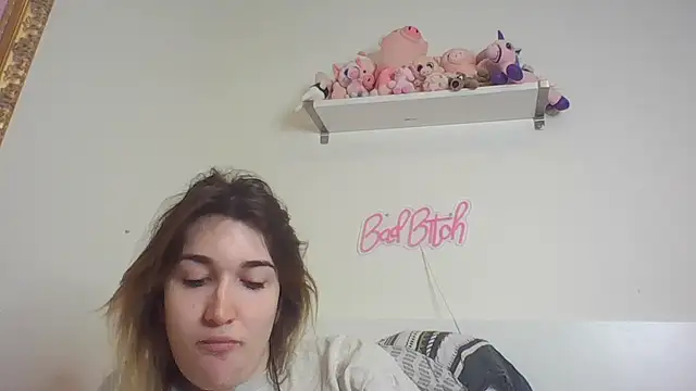 Icy  Diamond online show from 24, 10, 2025