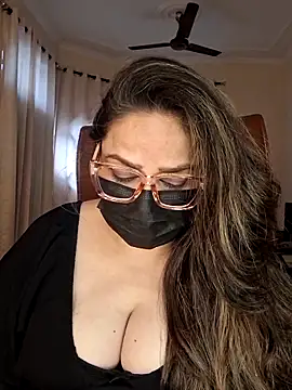 Snapshot of SEXY-Sardarni chatting on 28, 9, 2025 SEXY-Sardarni online show from 28, 9, 2025