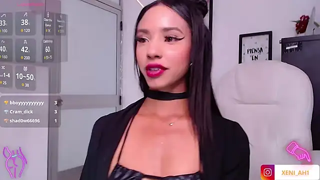 Snapshot of xenia_golden chatting on 12, 1, 2025 xenia golden online show from 12, 1, 2025
