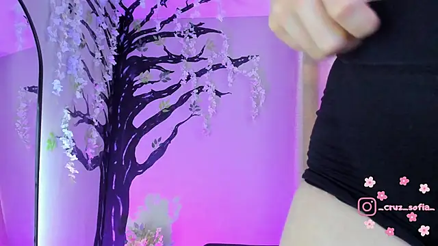  AlejaCruz  online show from 5, 1, 2026