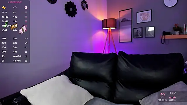 Snapshot of Lissy__Dream chatting on 10, 10, 2025 Lissy Dream online show from 10, 10, 2025