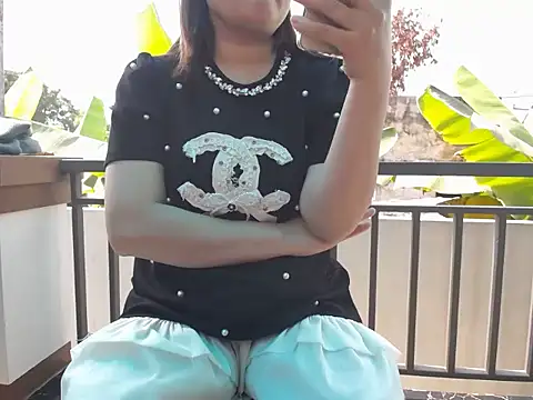 Nanaly Sweet online show from 16, 1, 2025