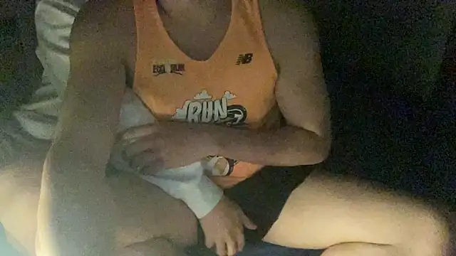 FRIENDLY-GIANT89 online show from 27, 1, 2025