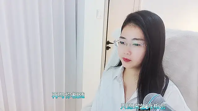 Snapshot of Floor_oo chatting on 17, 10, 2025 Floor oo online show from 17, 10, 2025