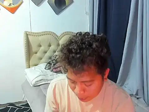 Snapshot of asian_sweetboy chatting on 24, 11, 2025 asian sweetboy online show from 24, 11, 2025