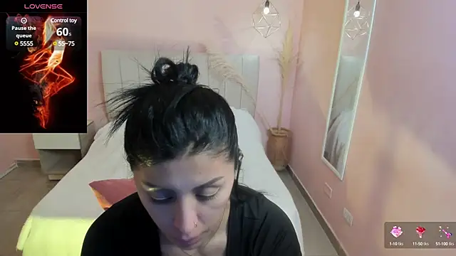 tiffani  love online show from 11, 1, 2025