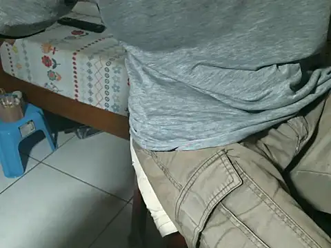 Snapshot of triangle0623 chatting on 25, 10, 2025 triangle0623 online show from 25, 10, 2025