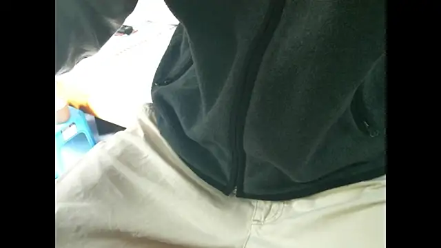 Snapshot of triangle0623 chatting on 16, 12, 2025 triangle0623 online show from 16, 12, 2025