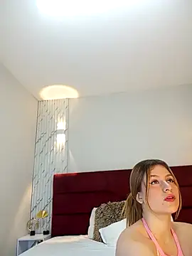 Emmaa Blonde online show from 9, 10, 2025