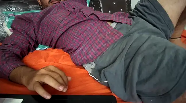 naughtymike0007 online show from 25, 1, 2025