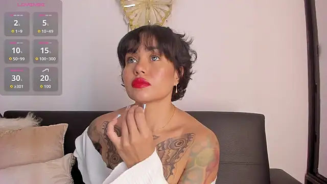 Snapshot of Miiel_rosa chatting on 13, 11, 2025 Miiel rosa online show from 13, 11, 2025