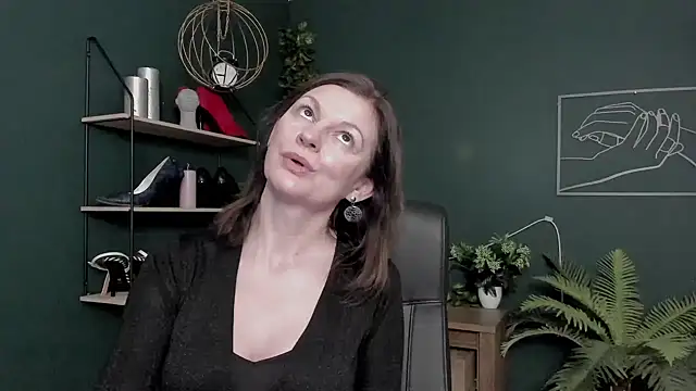 VivianWILD online show from 9, 2, 2026