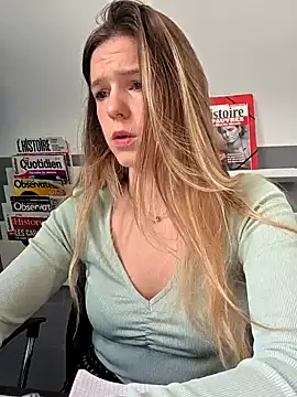 lucie mehott online show from 23, 10, 2025