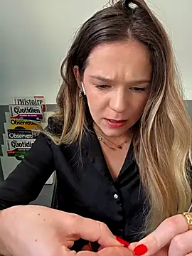 lucie mehott online show from 18, 11, 2025