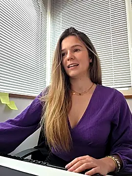 Snapshot of lucie_mehott chatting on 17, 2, 2026 lucie mehott online show from 17, 2, 2026