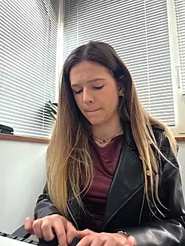 Snapshot of lucie_mehott chatting on 16, 3, 2026 lucie mehott online show from 16, 3, 2026