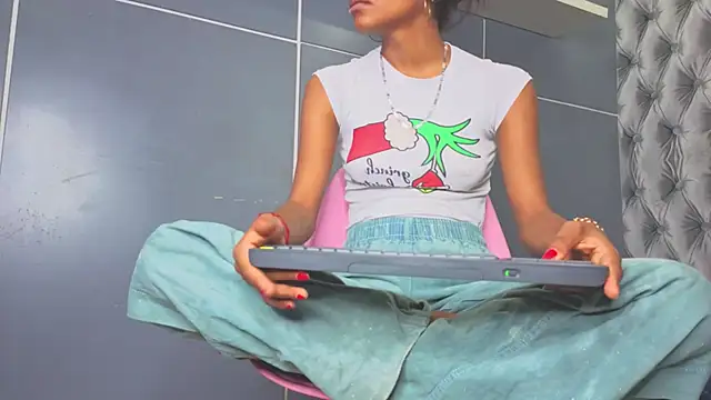 Snapshot of Hilary-banks chatting on 20, 3, 2026 Hilary-banks online show from 20, 3, 2026