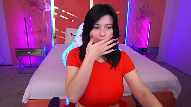 Miki Kivi online show from 5, 12, 2024