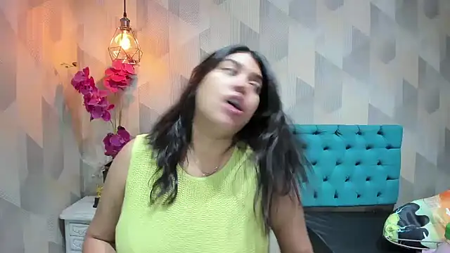 LindaBreeS online show from 4, 4, 2026