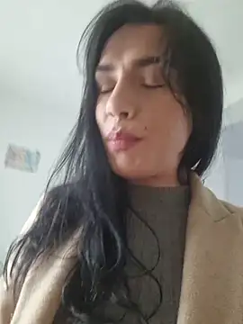 Snapshot of JolieLizz chatting on 4, 11, 2025 JolieLizz online show from 4, 11, 2025