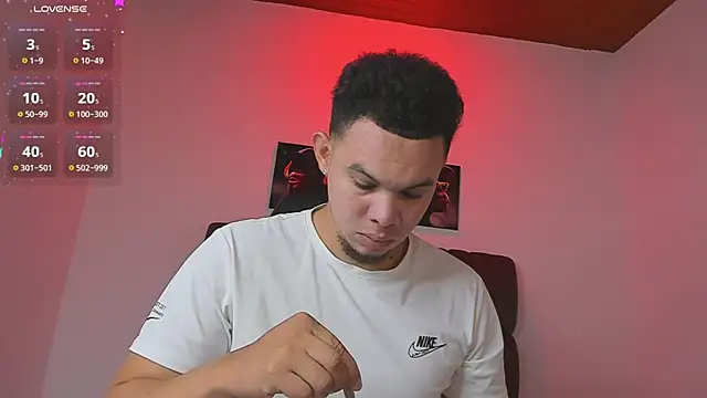 Snapshot of jhotta_fox chatting on 15, 10, 2025 jhotta fox online show from 15, 10, 2025