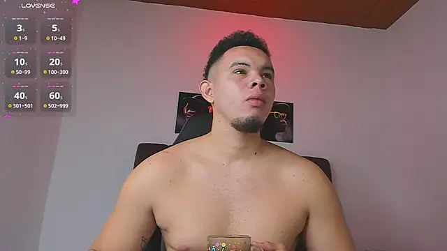 Snapshot of jhotta_fox chatting on 19, 10, 2025 jhotta fox online show from 19, 10, 2025