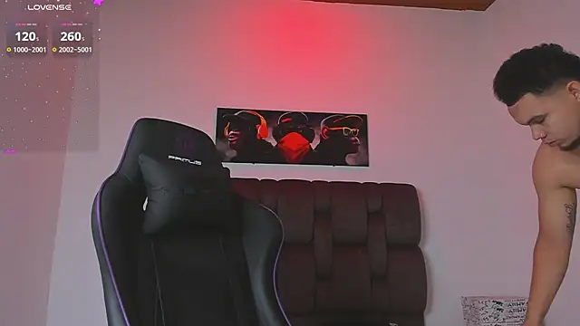 Snapshot of jhotta_fox chatting on 2, 11, 2025 jhotta fox online show from 2, 11, 2025