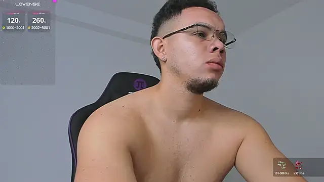 Snapshot of jhotta_fox chatting on 13, 11, 2025 jhotta fox online show from 13, 11, 2025