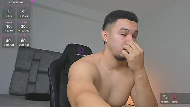 Snapshot of jhotta_fox chatting on 17, 11, 2025 jhotta fox online show from 17, 11, 2025