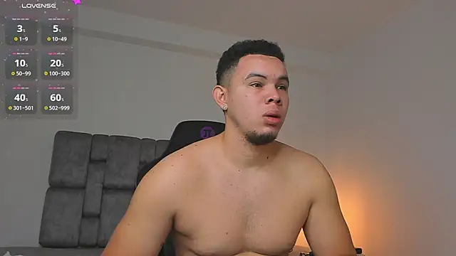 Snapshot of jhotta_fox chatting on 18, 11, 2025 jhotta fox online show from 18, 11, 2025