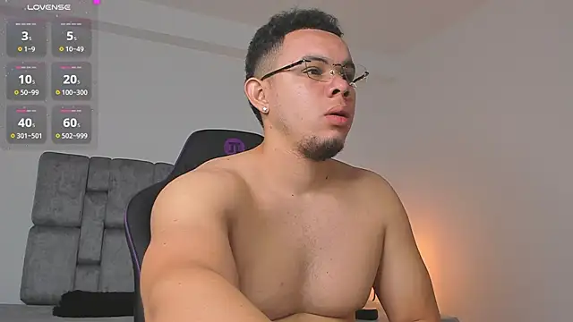 Snapshot of jhotta_fox chatting on 19, 11, 2025 jhotta fox online show from 19, 11, 2025