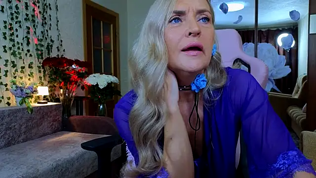 Snapshot of amelia_blondy chatting on 4, 11, 2025 amelia blondy online show from 4, 11, 2025