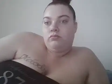 lolabun247 online show from 9, 12, 2024