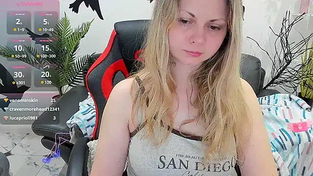 SmilingEmily  online show from 2, 12, 2024