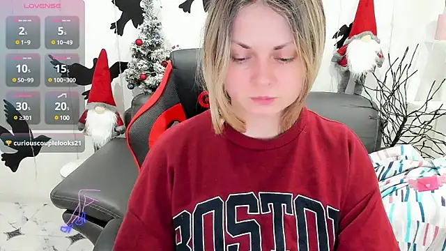 SmilingEmily  online show from 17, 12, 2024