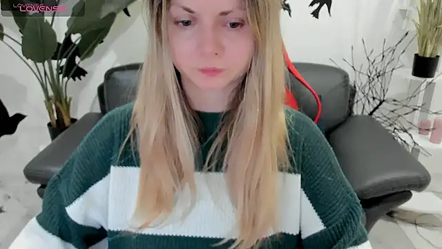 SmilingEmily  online show from 14, 1, 2025