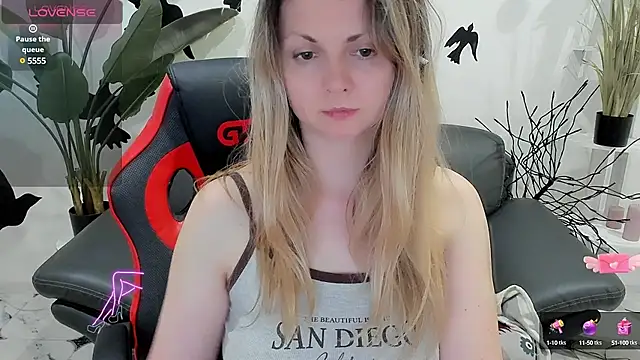SmilingEmily  online show from 14, 1, 2025