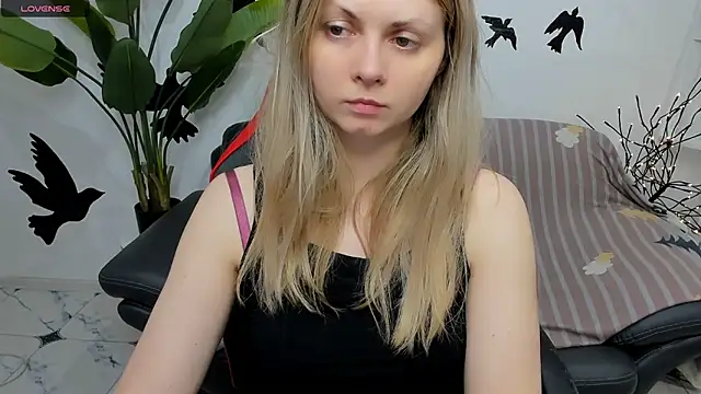 SmilingEmily  online show from 7, 2, 2025