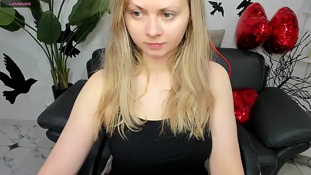 SmilingEmily  online show from 13, 2, 2025