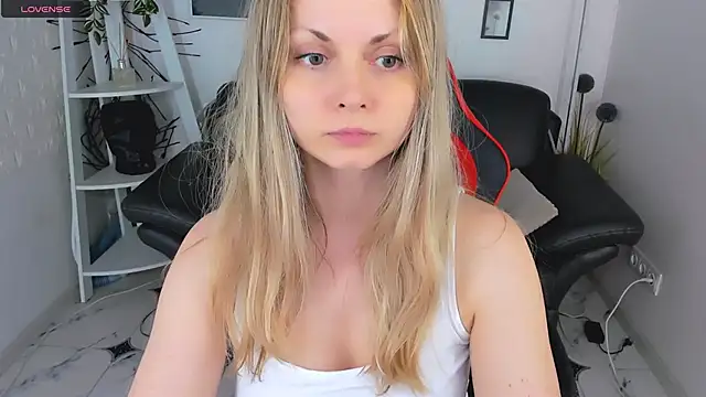 SmilingEmily  online show from 21, 2, 2025