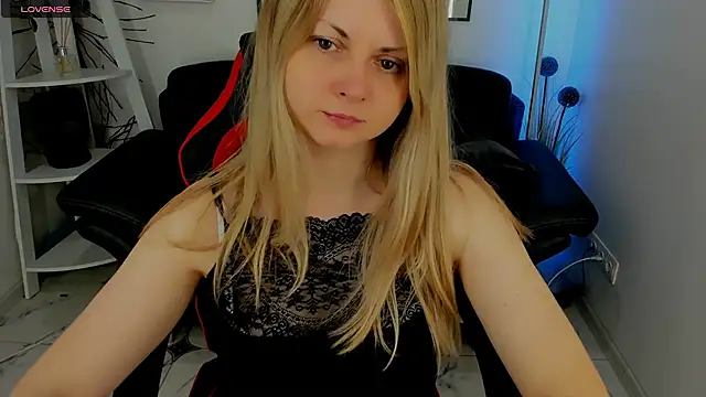 SmilingEmily  online show from 20, 3, 2025