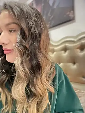 HotXMom online show from 19, 3, 2026