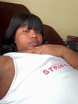 Snapshot of Linahlove chatting on 11, 10, 2025 Linahlove online show from 11, 10, 2025