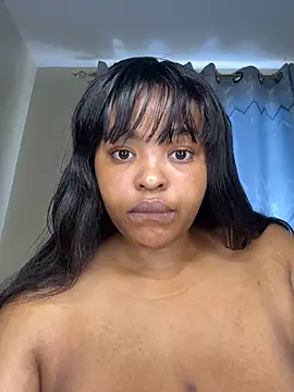 Snapshot of Linahlove chatting on 6, 11, 2025 Linahlove online show from 6, 11, 2025