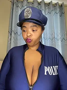 Linahlove online show from 28, 2, 2026