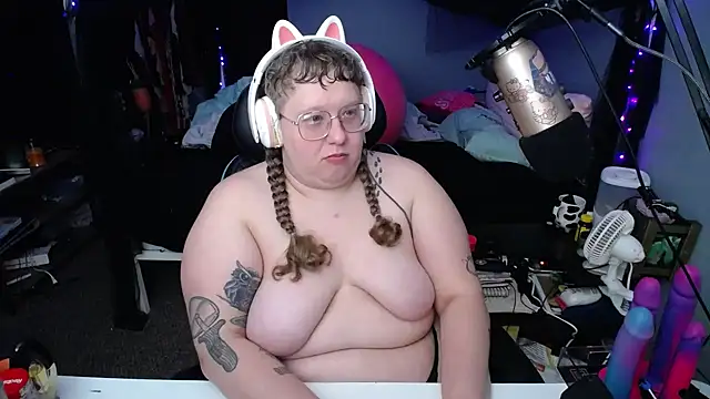 FatVeronica online show from 3, 3, 2025