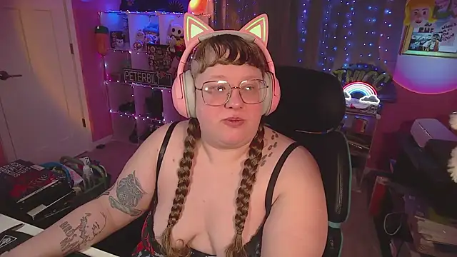 FatVeronica online show from 5, 2, 2026
