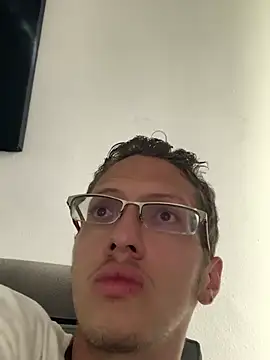 Snapshot of SOYMRX chatting on 10, 2, 2025 SOYMRX online show from 10, 2, 2025