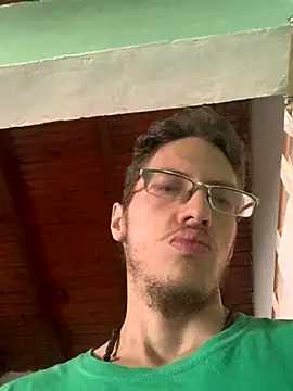 Snapshot of SOYMRX chatting on 10, 11, 2025 SOYMRX online show from 10, 11, 2025